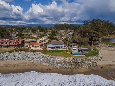 22780 E Cliff Drive