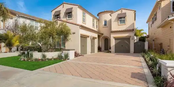 1734 Aleutian Way
