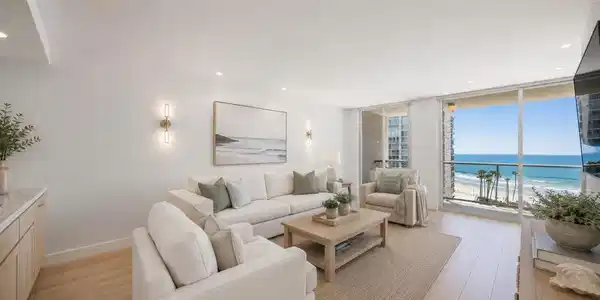 1750 Avenida Del Mundo