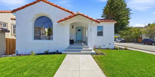 200 Magnolia Avenue
