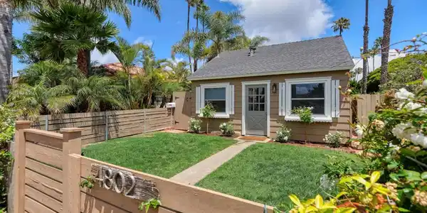 4802 PESCADERO