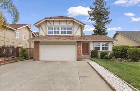 1084 N Hillview Drive