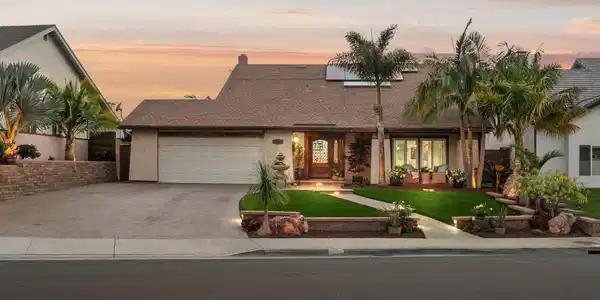 2285 Valley Road