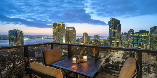 100 Harbor Dr