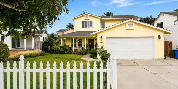 3146 Lake Drive