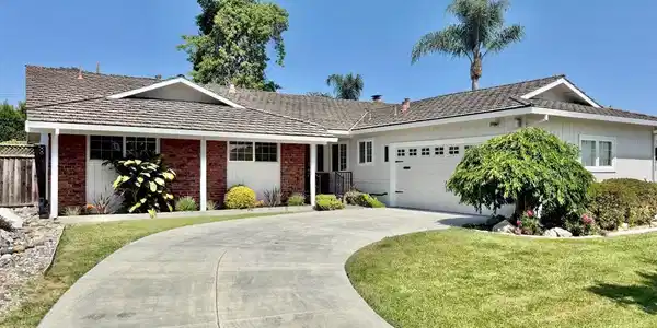 365 Sara Avenue