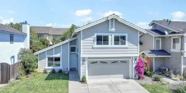 2143 Range Place