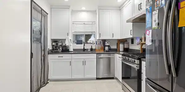 3327 3329 N 41St