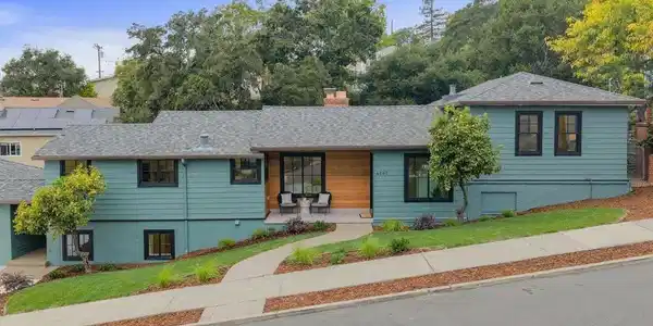 4207 Laguna Ave