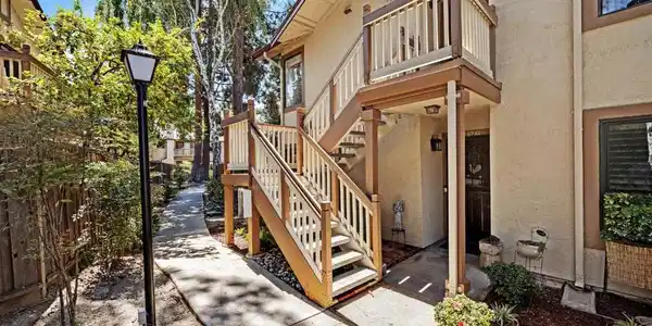 38738 Huntington Circle