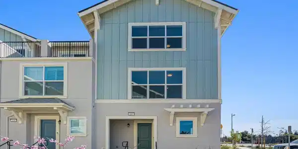 102 Skyline Vista Way