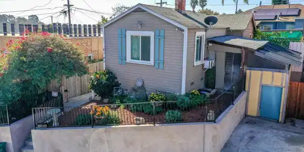 4147 San Miguel Ave