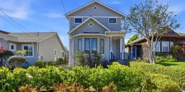 1036 Ramona Ave