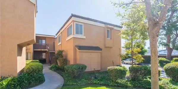 7911 Woodlake Drive