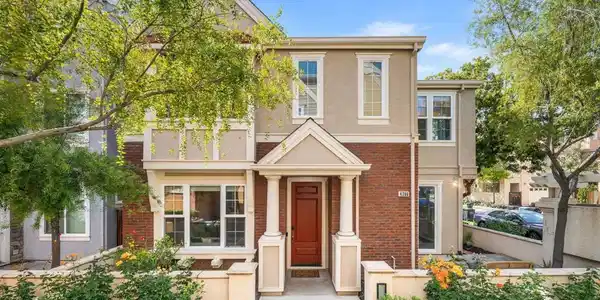 4386 Laird Circle