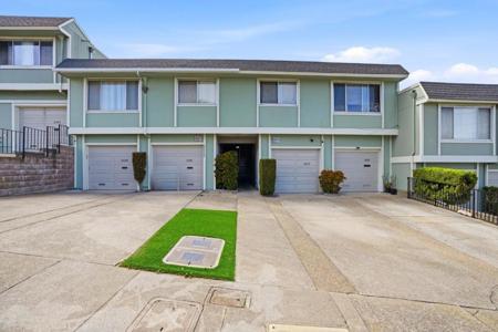 2579 Greendale Drive