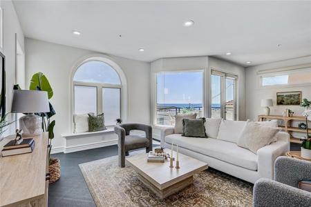 225 Rosecrans Place