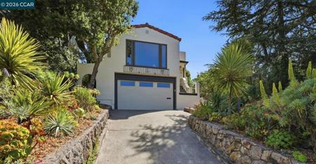 899 Arlington Ave.