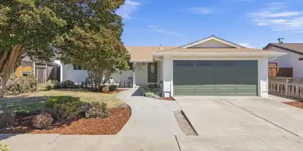 5048 Brian Ct