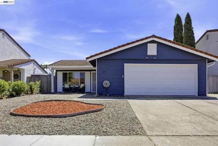 1118 Lovelock Way