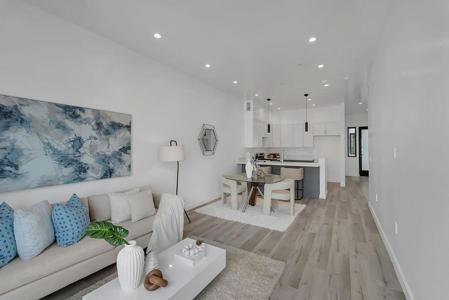 889 McLellan Drive