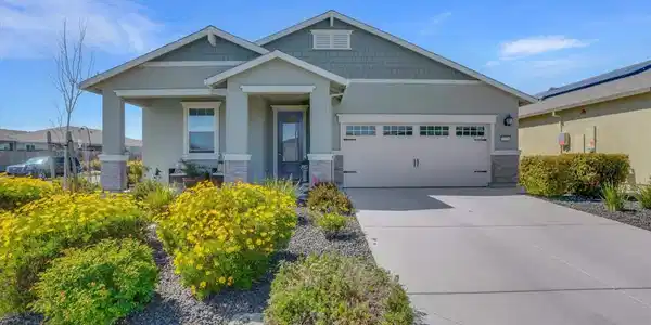 2211 Lavender Pl