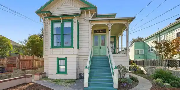 2154 Encinal Ave