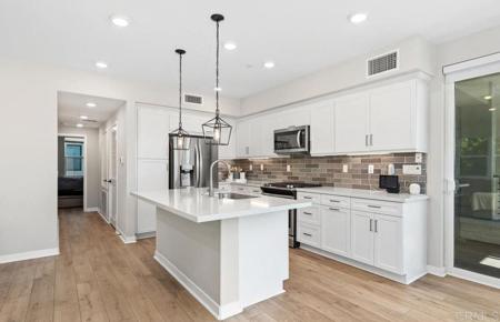 2706 via alta place