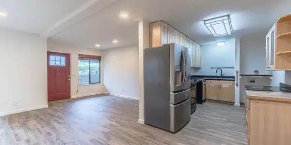 820 Casanova Avenue