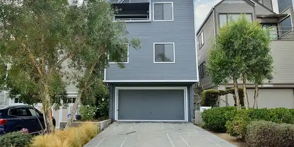 1743 Stanford