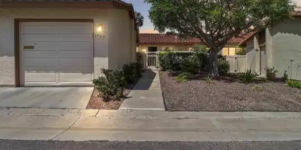1757 Pleasantdale