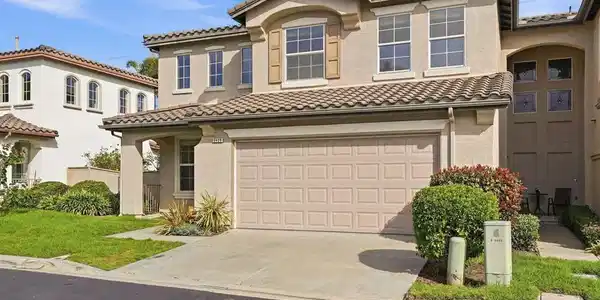 6438 Lilium Lane