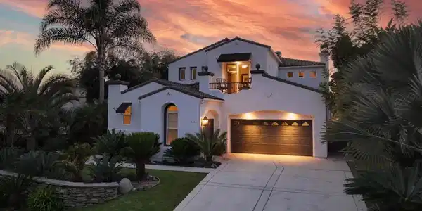 6269 Paseo Privado