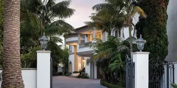 71 Ritz Cove