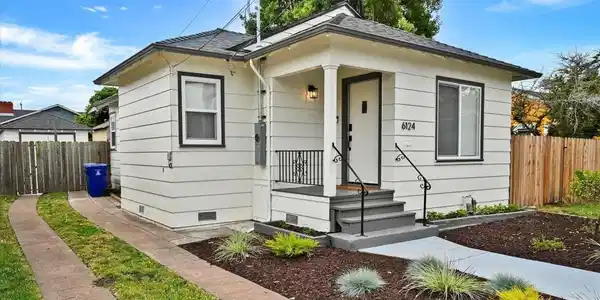 6124 Santa Cruz AVE