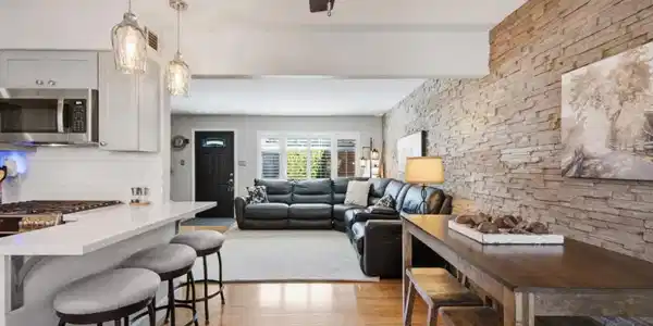 1536 Day Avenue