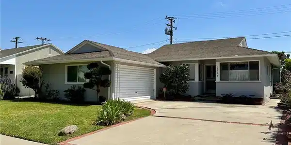 3944 W 149th Street