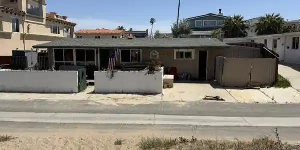 1284 Sagamore Lane