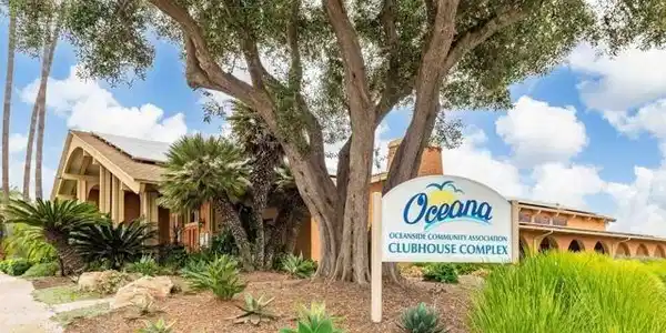 3760 Vista Campana S