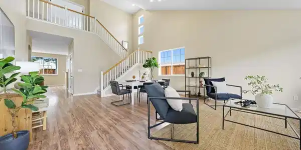 118 Rocky Pointe Ct