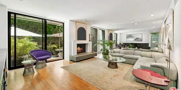 853 S Bundy Drive