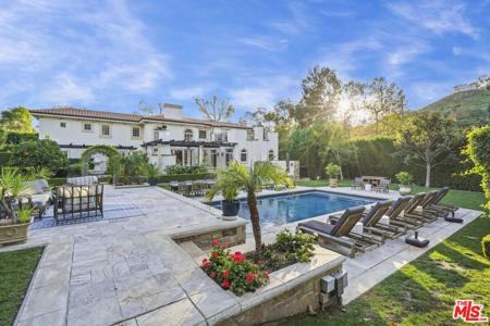 23255 Mariposa De Oro Street
