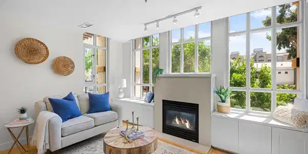 700 W Harbor Dr