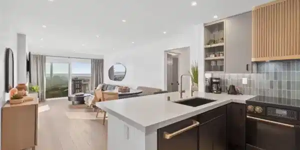 218 E Surfside