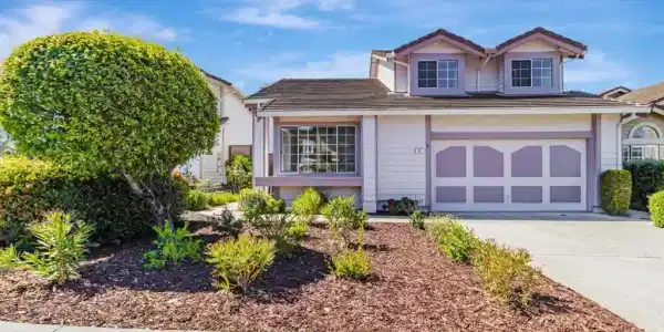 12 Treeside Court