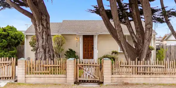 1424 Contra Costa Street