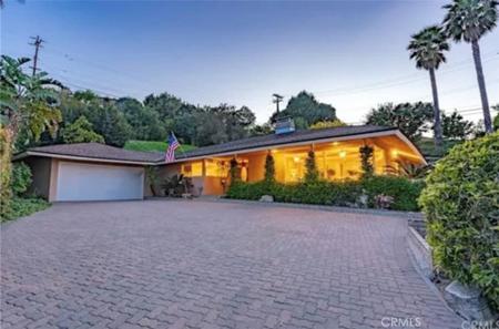 1 Cayuse Lane