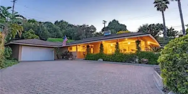 1 Cayuse Lane