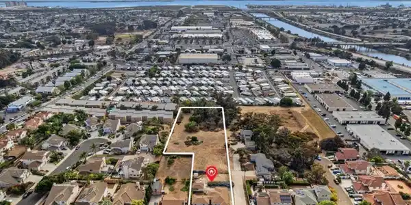 160 N Del Mar