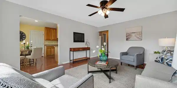 107 De Normandie Way